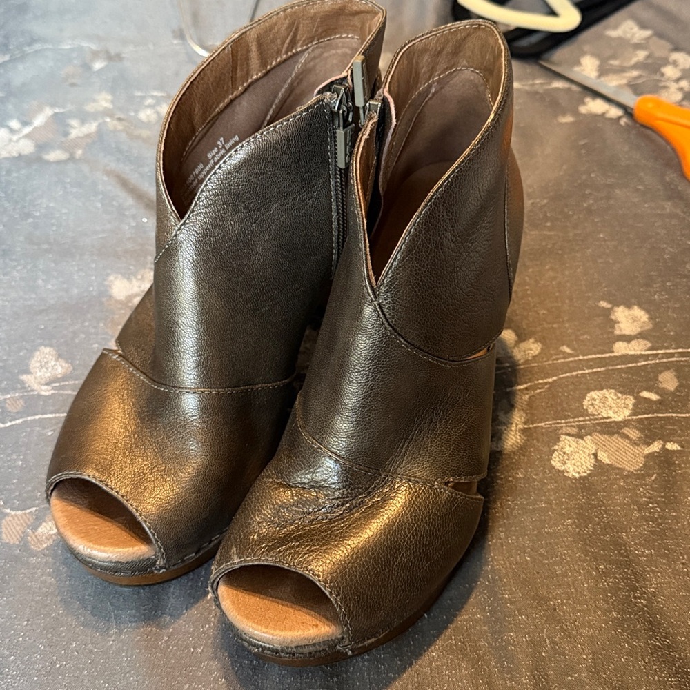Dansko Brown/Gold Peep-Toe Ankle Boots